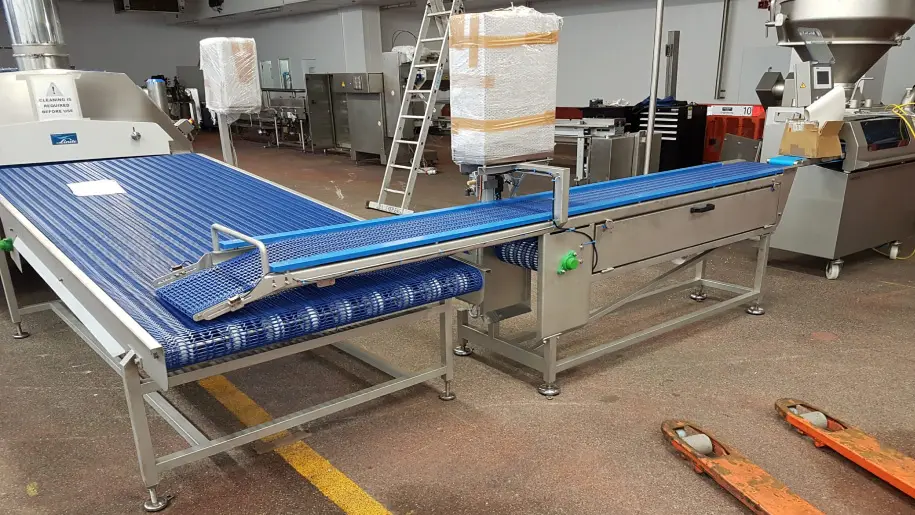 نوار نقاله بین راهی (کانوایر شاتل) چیست؟